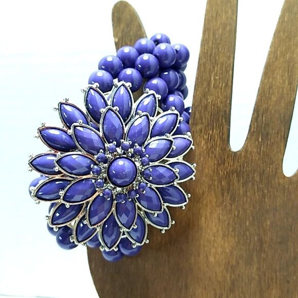 Sapphire Blue Large Crystal Flower Beaded Stretch Bracelet - Picture 2 of 10